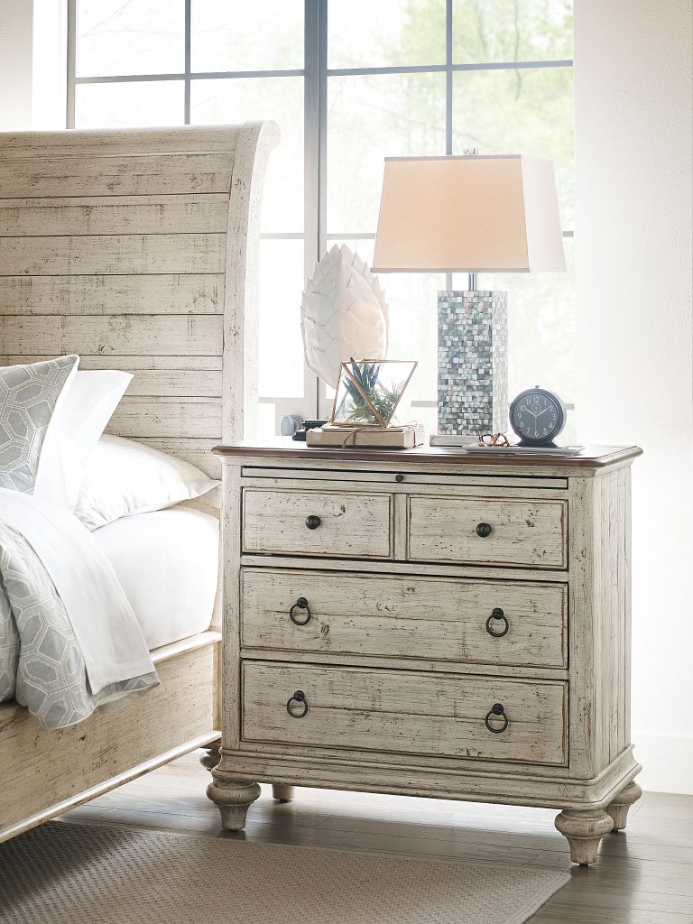 Kincaid Furniture Weatherford Baldwin Bachelors Chest in Cornsilk