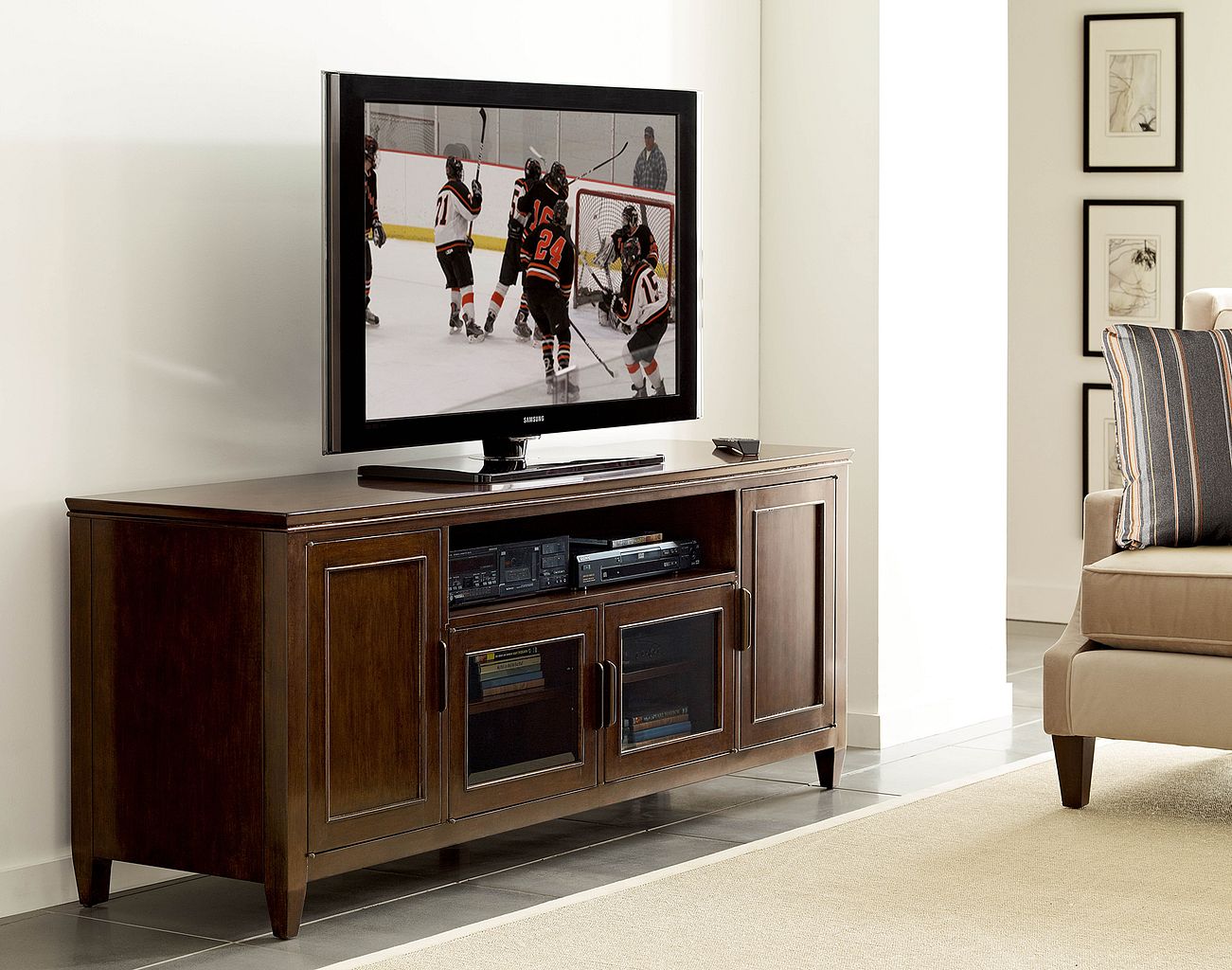 Kincaid Furniture Elise Accord 72" Console in Amaretto