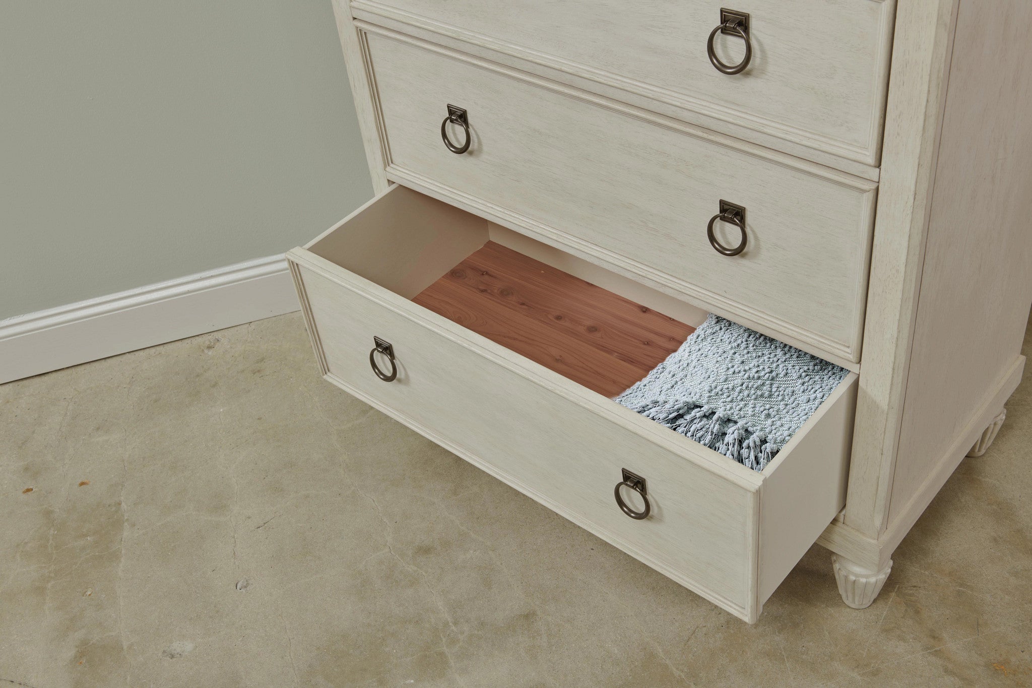 American Drew Grand Bay Tybee Drawer Chest in Egret