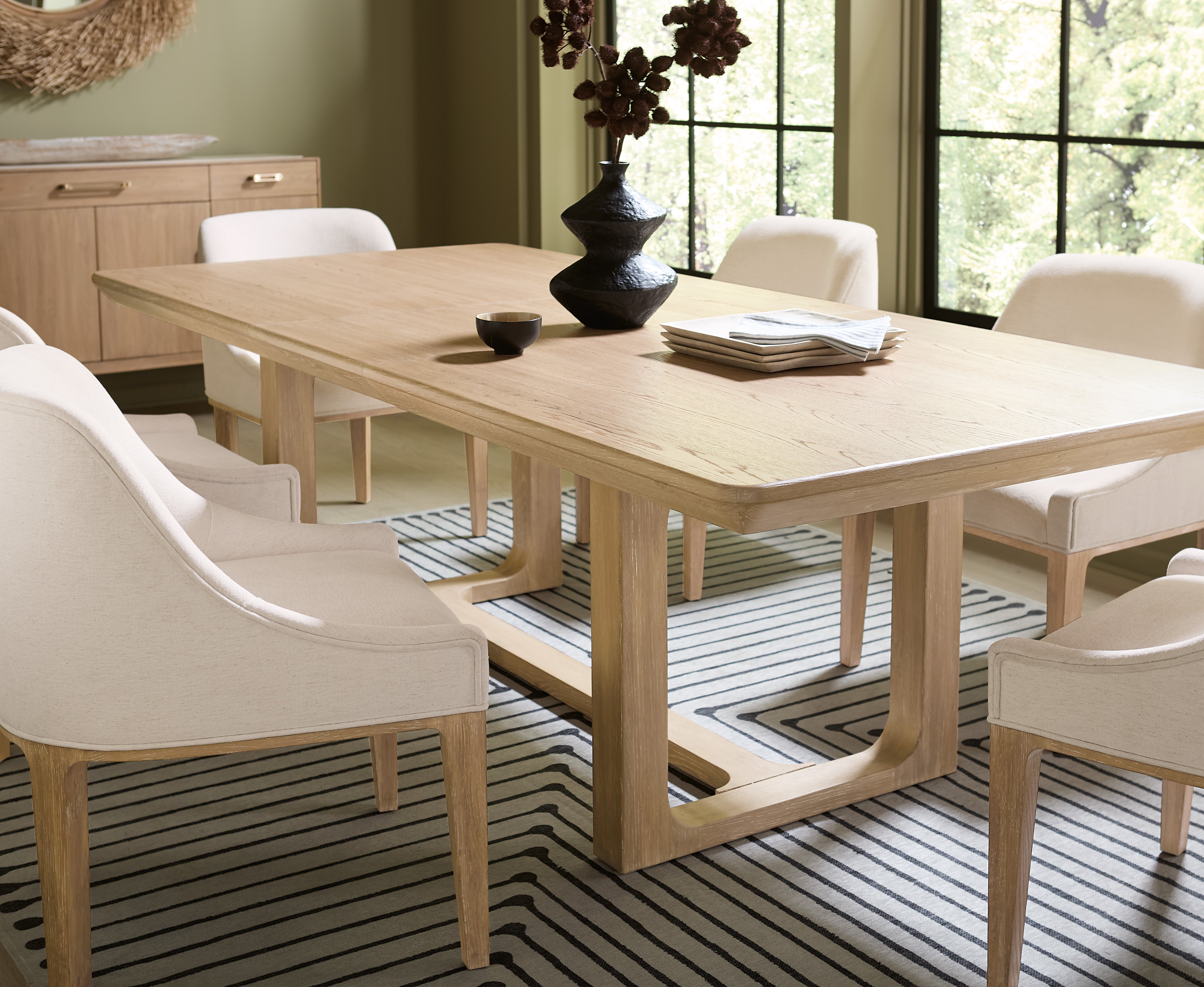 Hooker Furniture Banyon Bay Rectangle Dining Table with Two 20-inch Leaves
