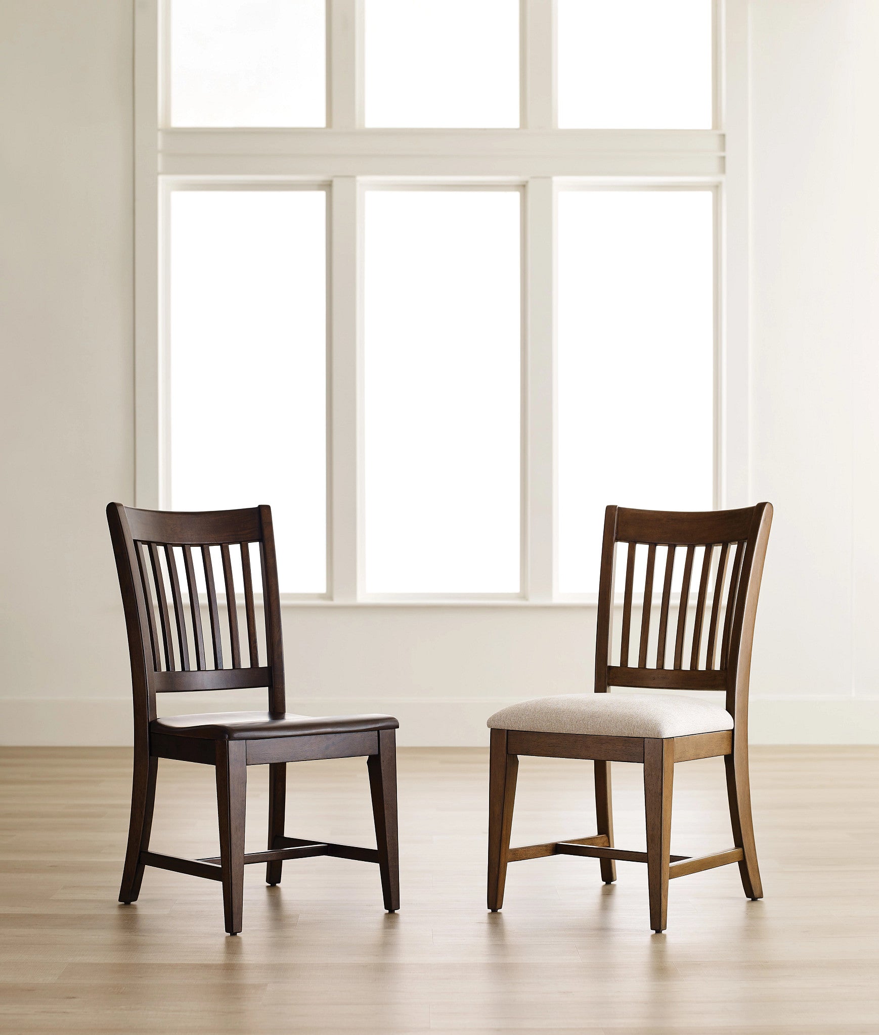 Kincaid Furniture Kafe Rake Back Chair in Latte