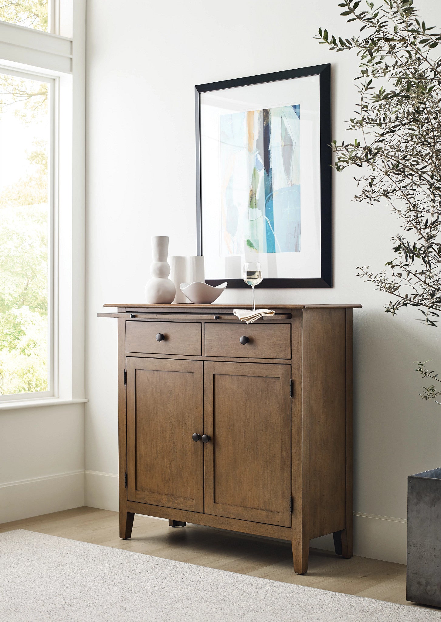 Kincaid Furniture Kafe Server in Latte