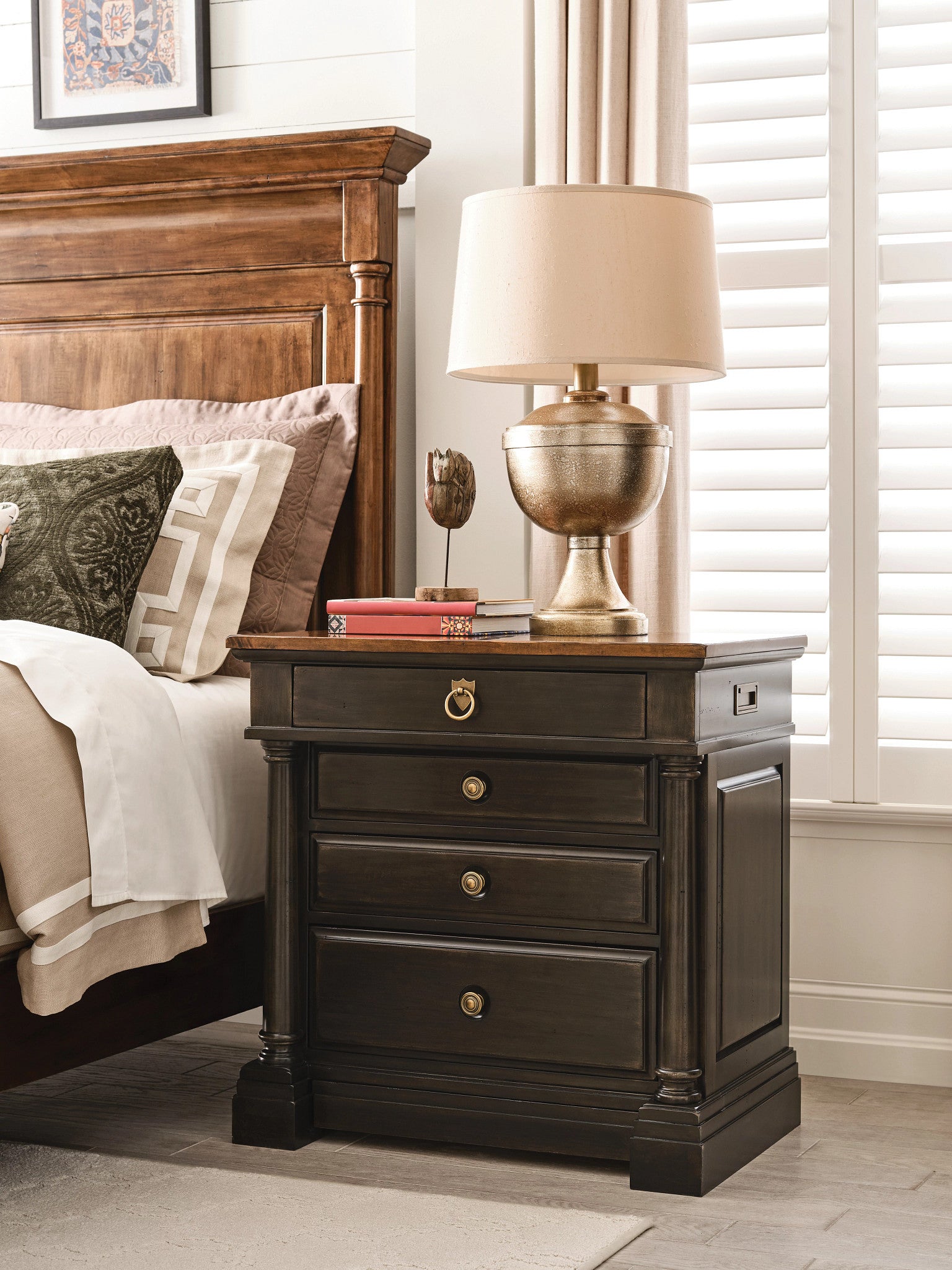 Kincaid Furniture Bridgetown Bridgetown Bachelor'S Chest in Heritage Maple/Bridgetown Black