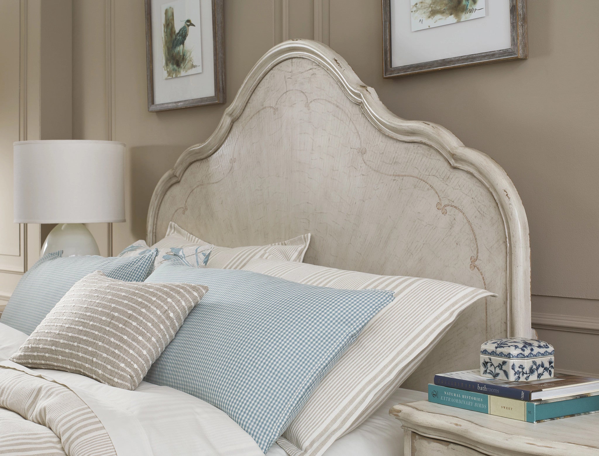 American Drew Cambric Vignette Panel Bed in Crème