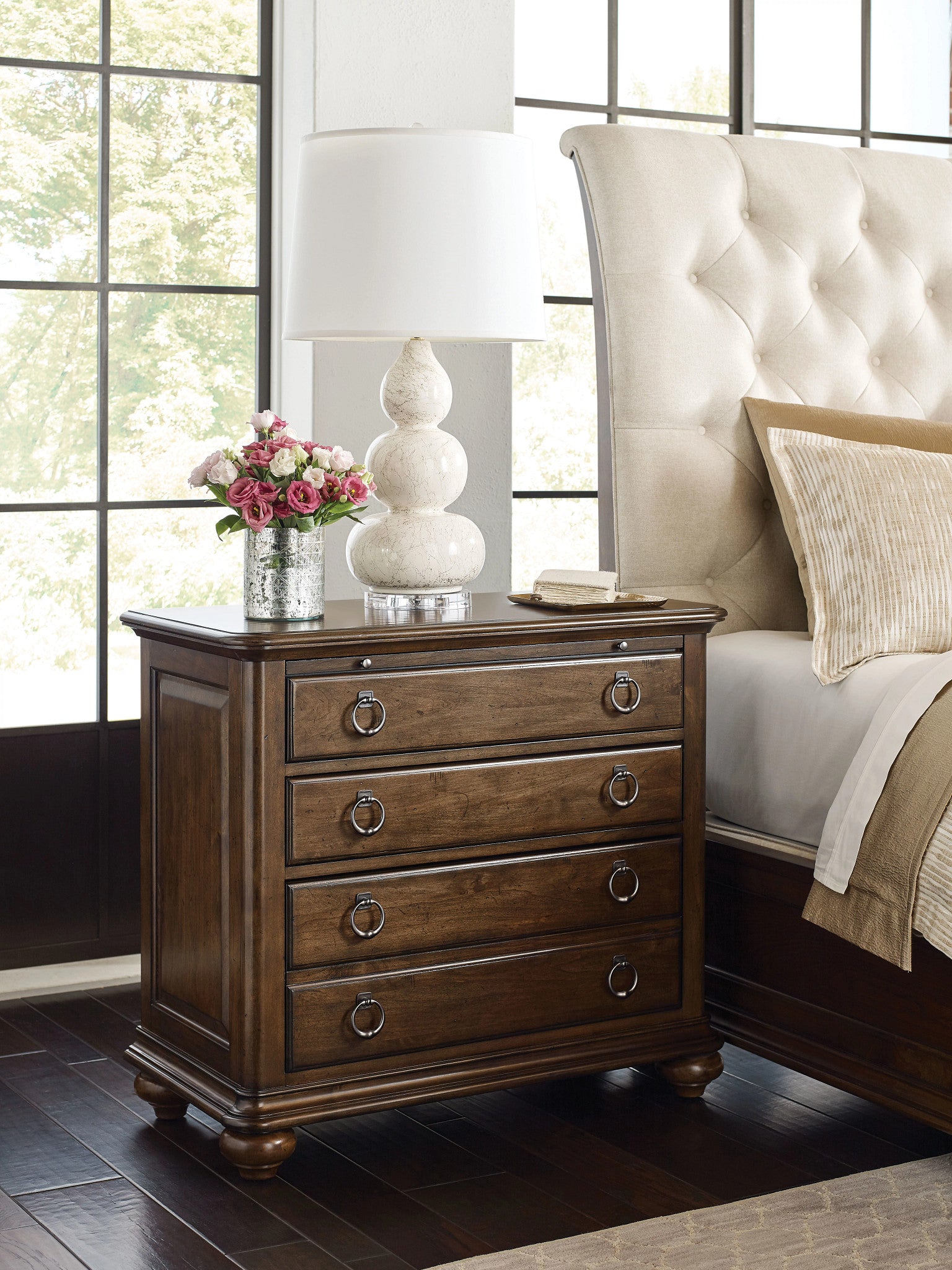 Kincaid Furniture Commonwealth Witham Bachelor'S Chest in Warm Brunette