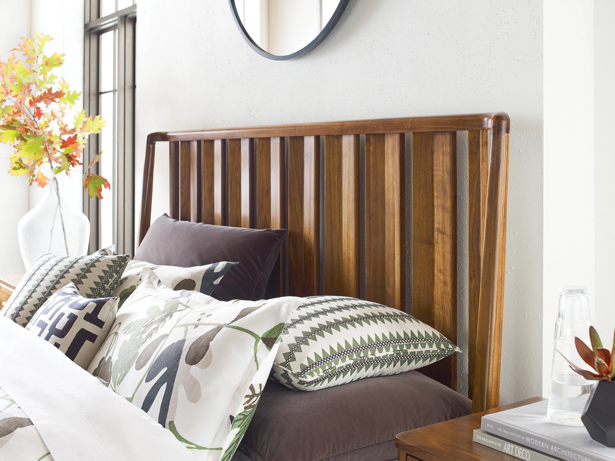 Kincaid Furniture Monogram Walnut Ashburn Slat Bedge in Walnut