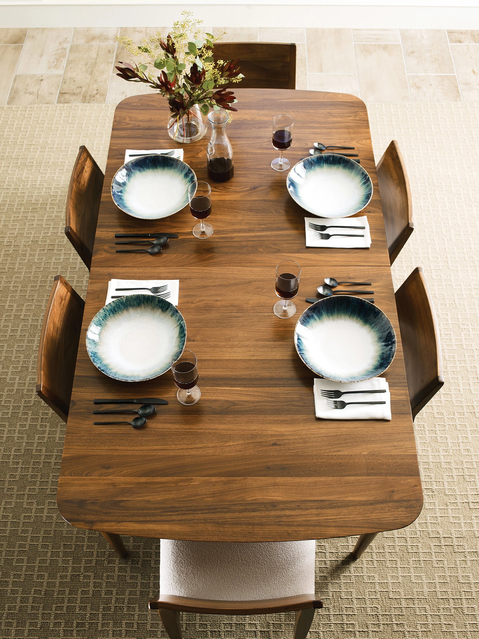 Kincaid Furniture Monogram Walnut Hudson Rectangular Dining Table in Walnut