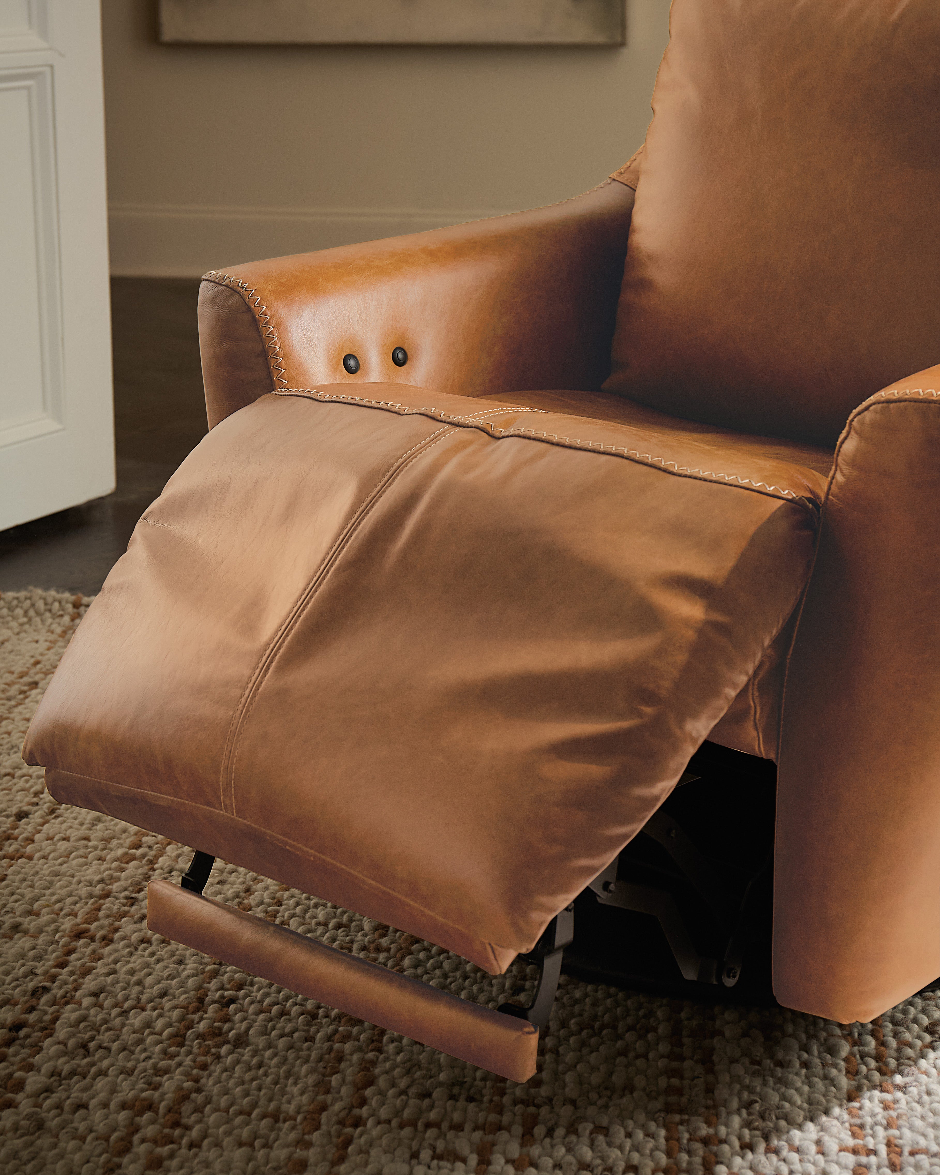 Hooker Furniture Beau Swivel w/Power Footrest in Brown