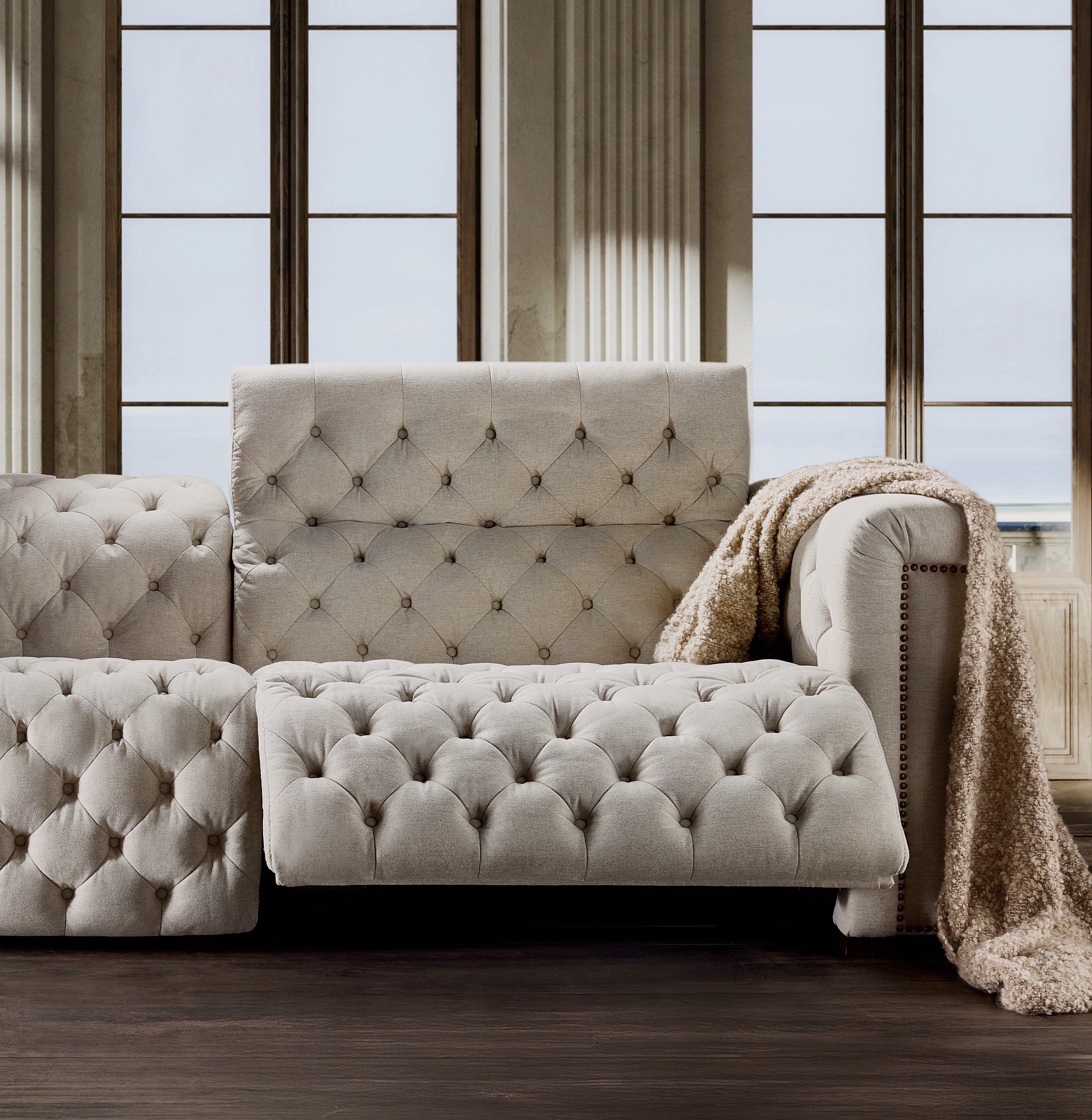 Hooker Furniture Savion Deux Sofa with Power Recliners and Power Headrests in Beige