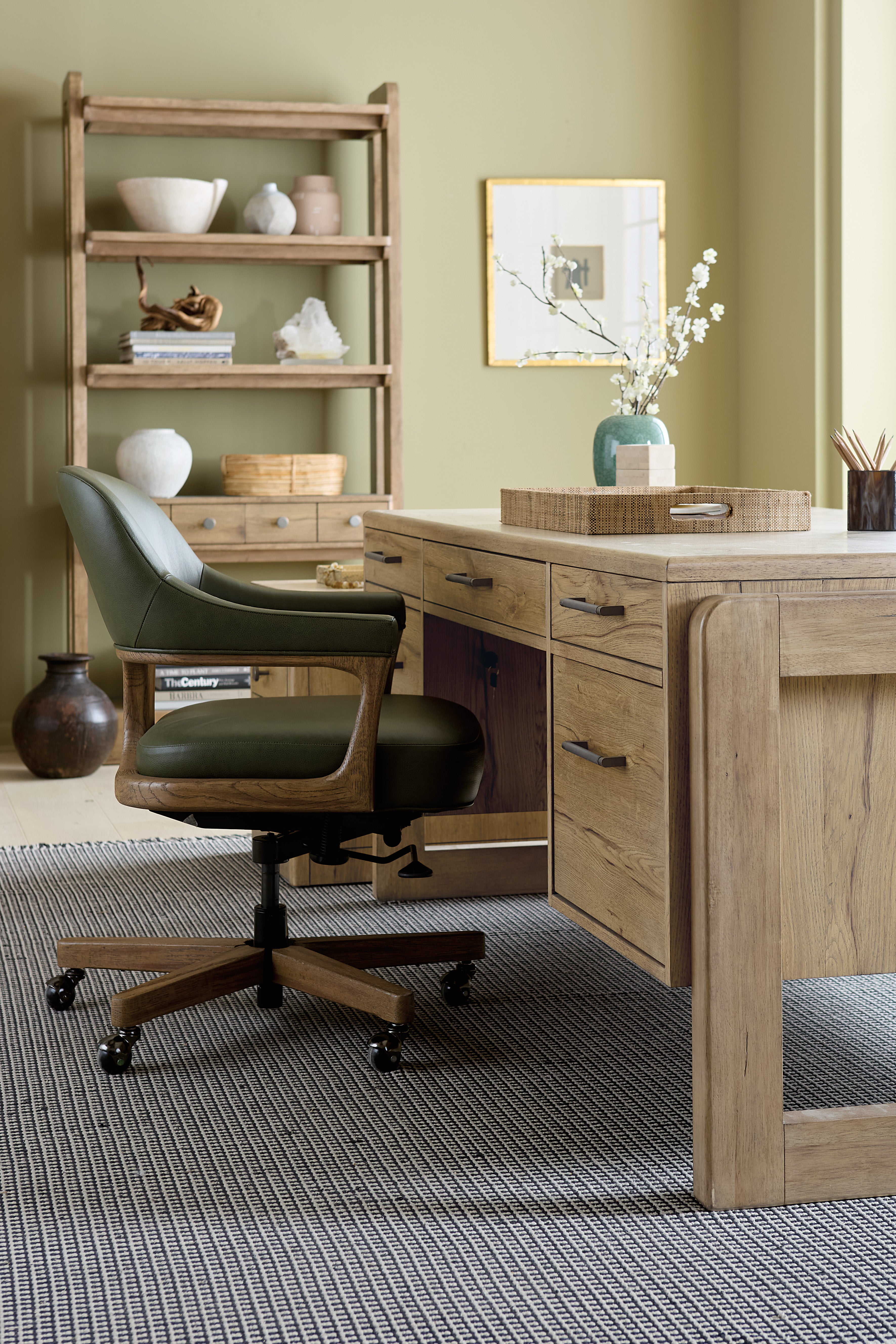 Hooker Furniture Briar Executive Swivel Tilt Chair