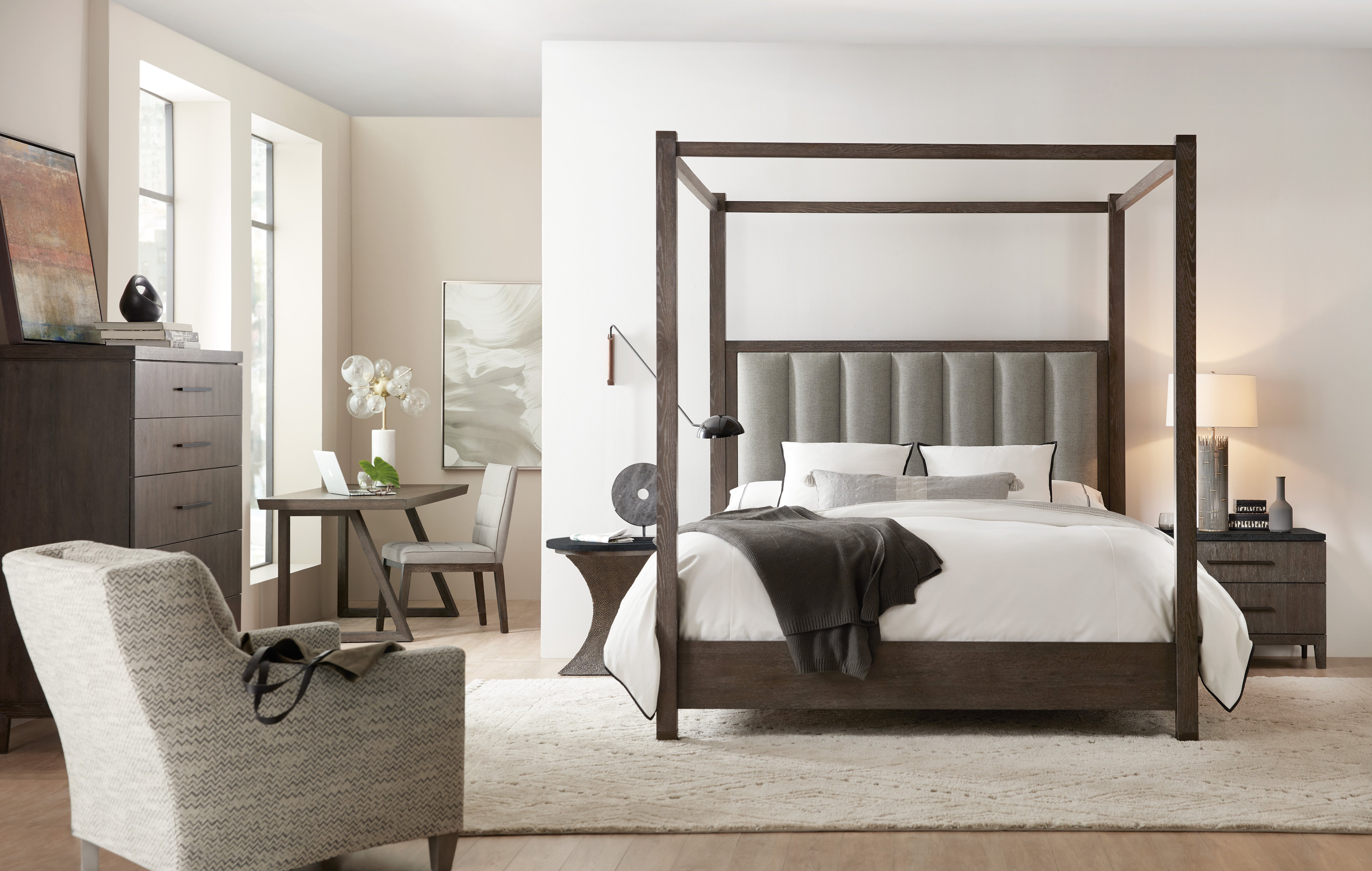 Hooker Furniture Miramar Aventura Jackson King Poster Bed w-Tall Posts & Canopy