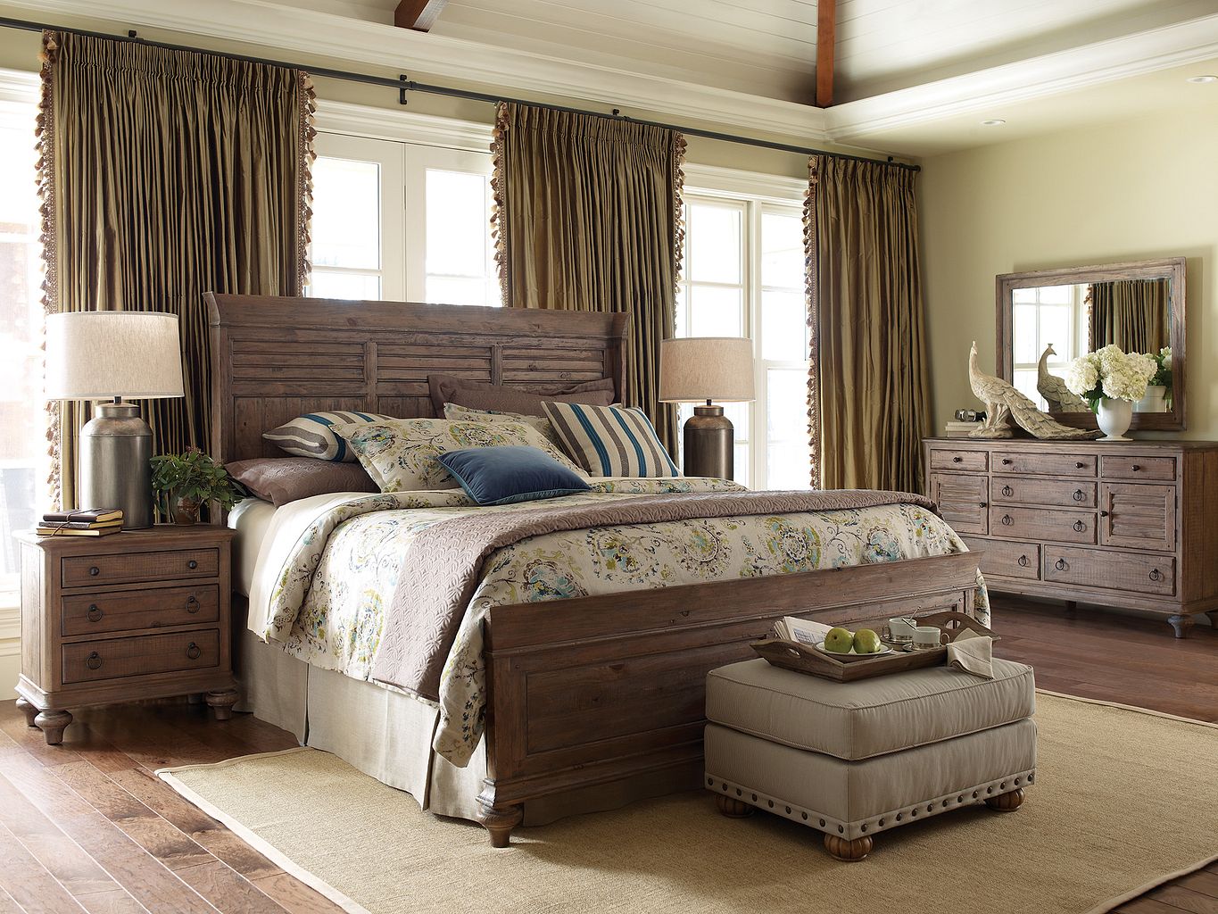 Kincaid Furniture Weatherford Shelter Bed in Heather