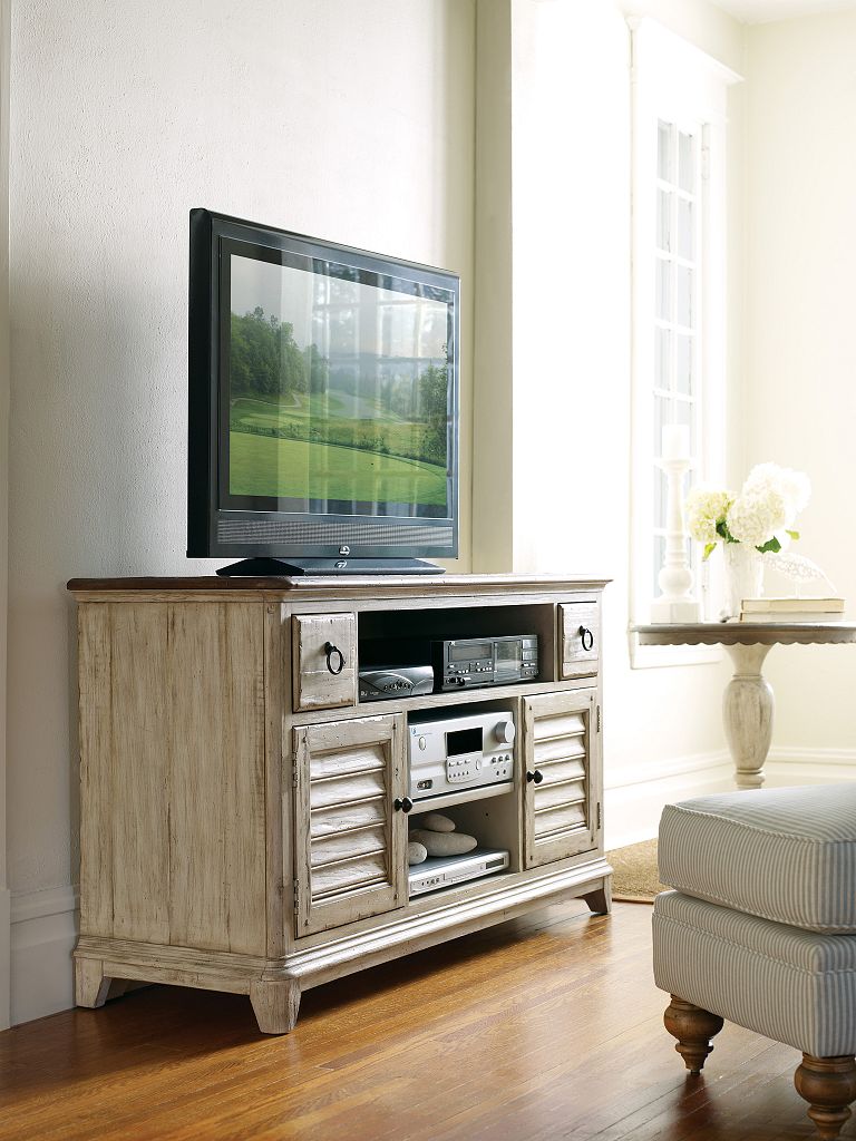 Kincaid Furniture Weatherford 56" Console in Cornsilk
