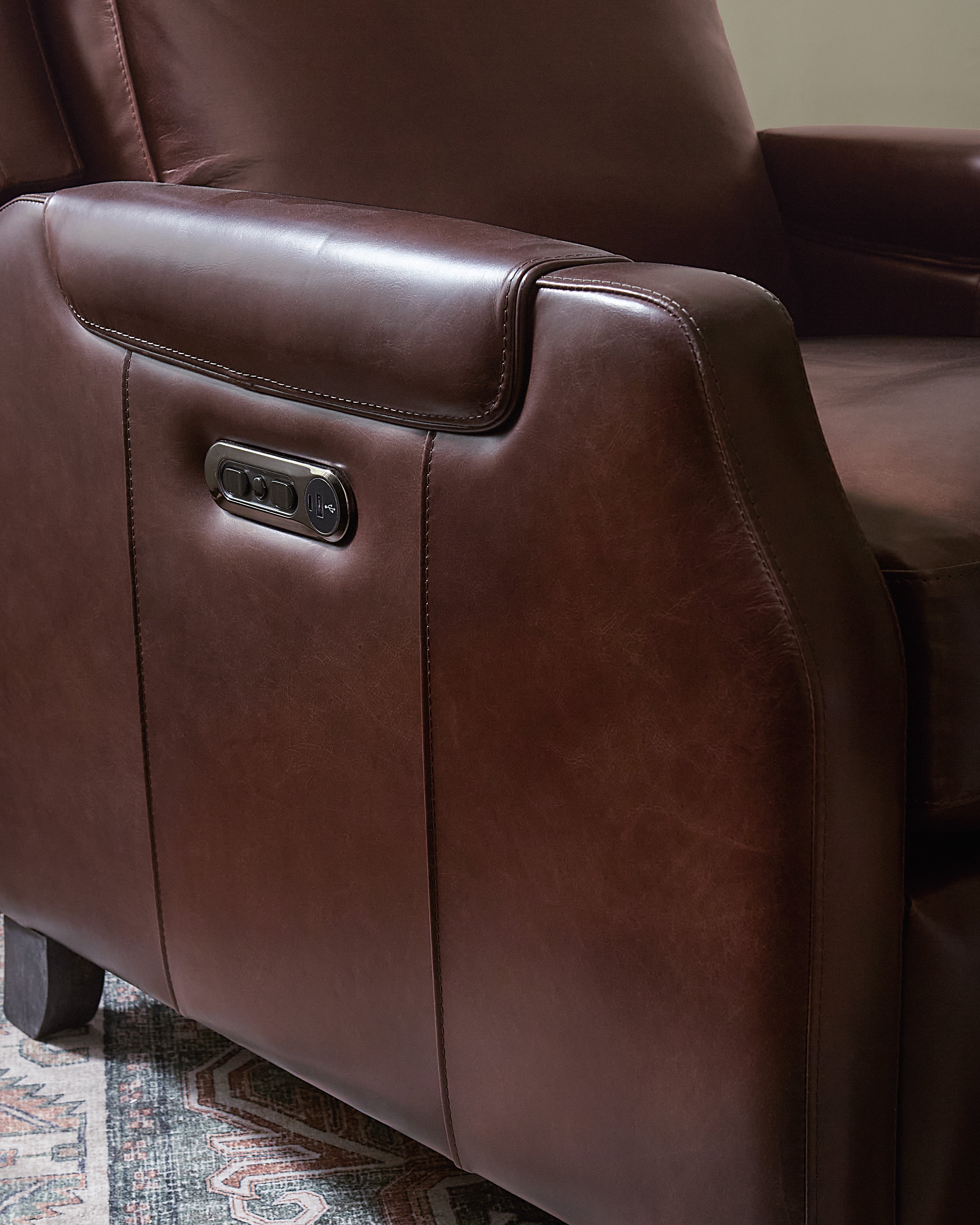 Hooker Furniture Nelson Power Recliner w/Power Headrest in Brown
